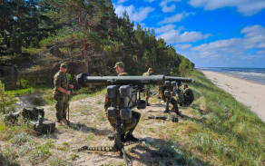 Příprava kompletů RBS-70 v palebném postavení.