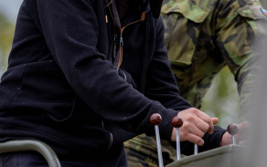 Na okamžik se ocitli v roli jeřábníka, který obsluhuje nabíjecí přepravník.