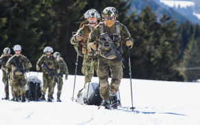 Trénovali přesuny v horském prostředí, kam se kolová technika nedostane.