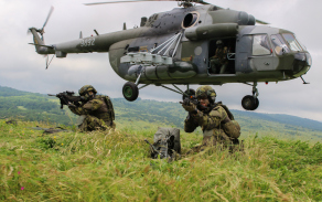 Jednotka, vyzbrojená protiletadlovými komplety RBS-70, může být rychle a efektivně zasazena do prostoru působení. Přepravu pomocí vrtulníku trénovali vojáci i během cvičení Tobruq Arrows 2021. 
