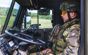 Kabina nového vozidla T-815/7 PVO.