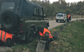 Jedním z pozemních incidentů byla simulace dopravní nehody, při které bylo poškozeno vozidlo.