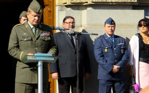 Výstavu zahájil náčelník Generálního štábu Armády ČR armádní generál Josef Bečvář.