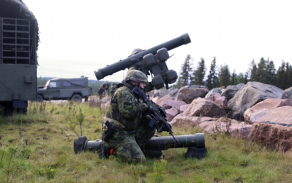 Hlavními zbraňovými systémy strakonických vojáků jsou protiletadlové raketové komplety RBS-70. 