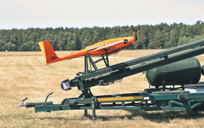Vojáci stříleli na bezpilotní prostředek MJ-7 Szogun.