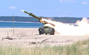 Strakoničtí vojáci stříleli na pobřeží Baltského moře z protiletadlového raketového komplexu 2K12 KUB.