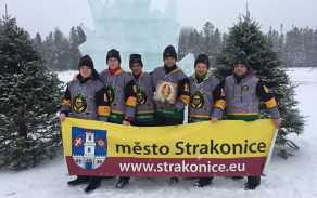 Nadrotmistr Jaroslav Koubek, rotný Aleš Dlouhý, desátník David Pavlíček, rotný Ondřej Kubíček, četař Ondřej Dlouhý a František Mála reprezentovali na mistrovství světa v Kanadě i město Strakonice.