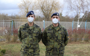 Četař Jakub Papoušek a četař Michal Marcinko.