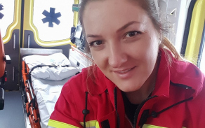 Nadrotmistryně Lucie Kaňuková absolvuje praxe u zdravotnické záchranné služby.