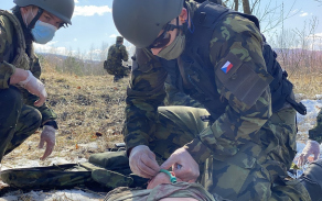 Použití nosního vzduchovodu pro zprůchodnění dýchacích cest.