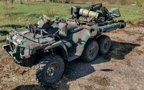 Prostředky Polaris sloužily i k přepravě výstroje a výzbroje protiletadlových družstev.