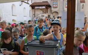 Součástí akce bude dobrovolná finanční sbírka, jejíž výtěžek bude věnován strakonické nemocnici.