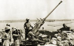 Od ledna 1943 byli Čechoslováci v Tobruku začleněni do protiletadlové obrany přístavu a letišť el-Adem a Bu Amud.
