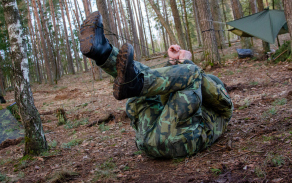 Ukázku a nácvik uvolnění se z pout hodnotilo mnoho vojáků jako velmi užitečnou dovednost.