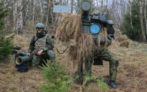 Činnost družstva RBS-70 v palebném postavení.