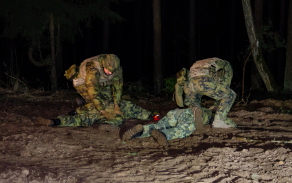 Vojáci zabrousili i do problematiky činnosti S.E.R.E. (Survival Evasion Resistance Extraction), tedy výcviku, který je povinný pro všechny vojáky účastnící se zahraničních operací.