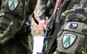 „Nikomu neustoupím (lat. Cedo nulli)“ – tak zní motto strakonické jednotky aktivní zálohy.