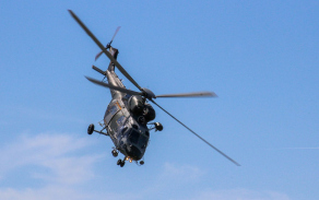 Vrtulník W-3A Sokol předvedl prvky vysoké techniky pilotáže.