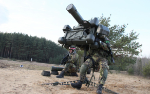 Protiletadlový raketový komplet RBS-70