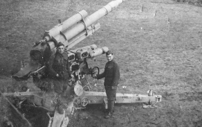 Německý 8,8 cm Flak kanón ve službách povstalecké armády.